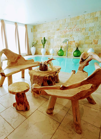 Piscine du spa privatif APULIA à Tubize Piscine du spa privatif APULIA à Tubize