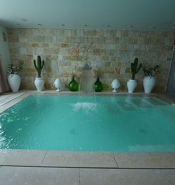Jacuzzi et balnéo du spa privatif Apulia Tubize