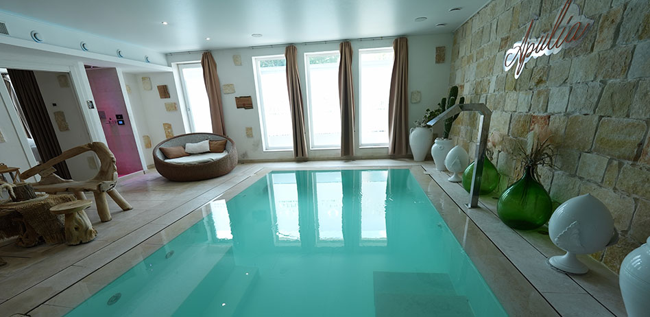 Spa privatif Apulia – piscine intérieure à débordement, Tubize