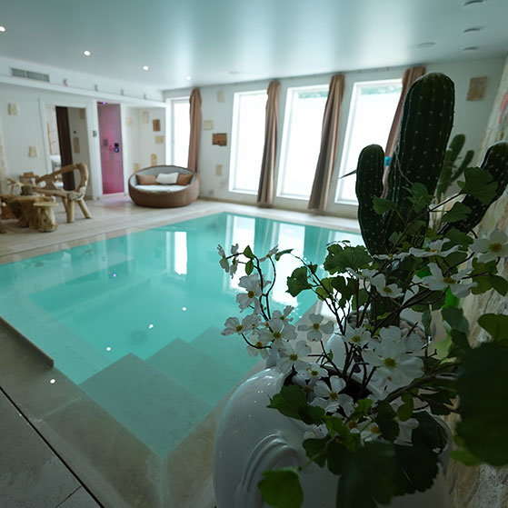 Piscine du spa privatif Apulia Wellness à Tubize