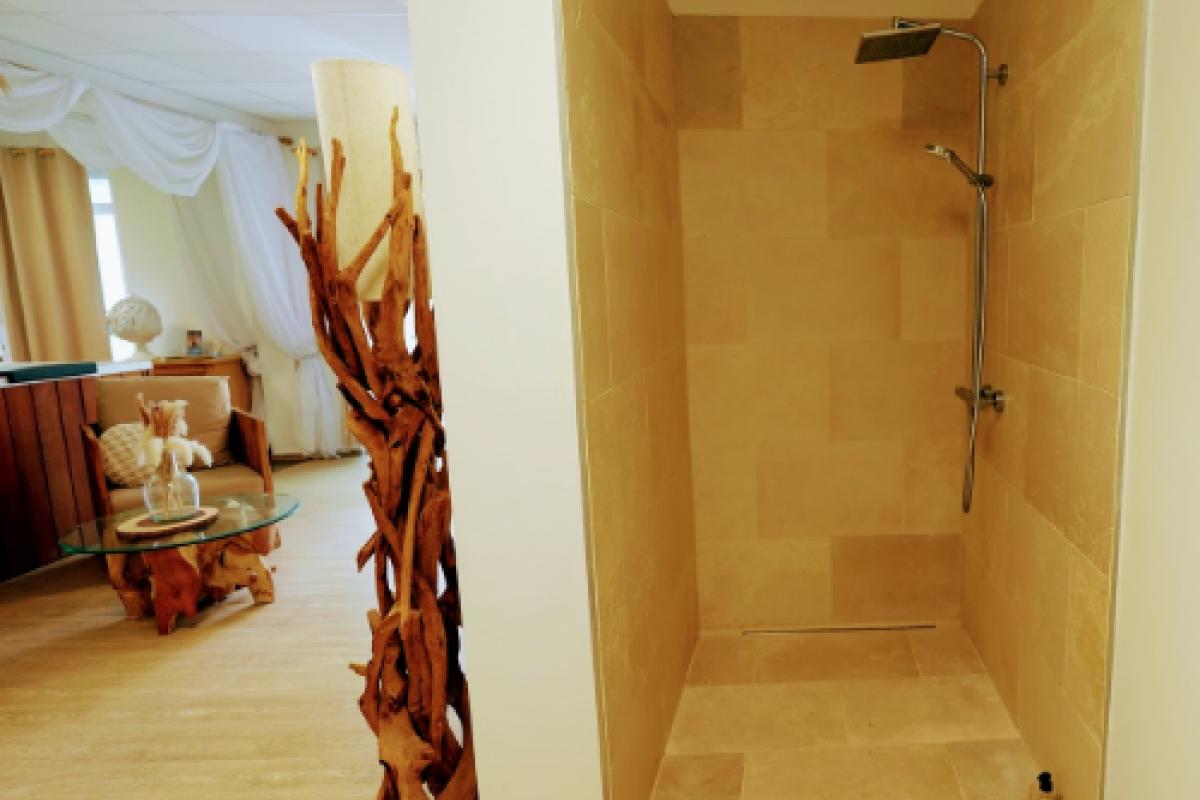 Executive romantische suite met privéjacuzzi - Love Suite met privéjacuzzi - image 23