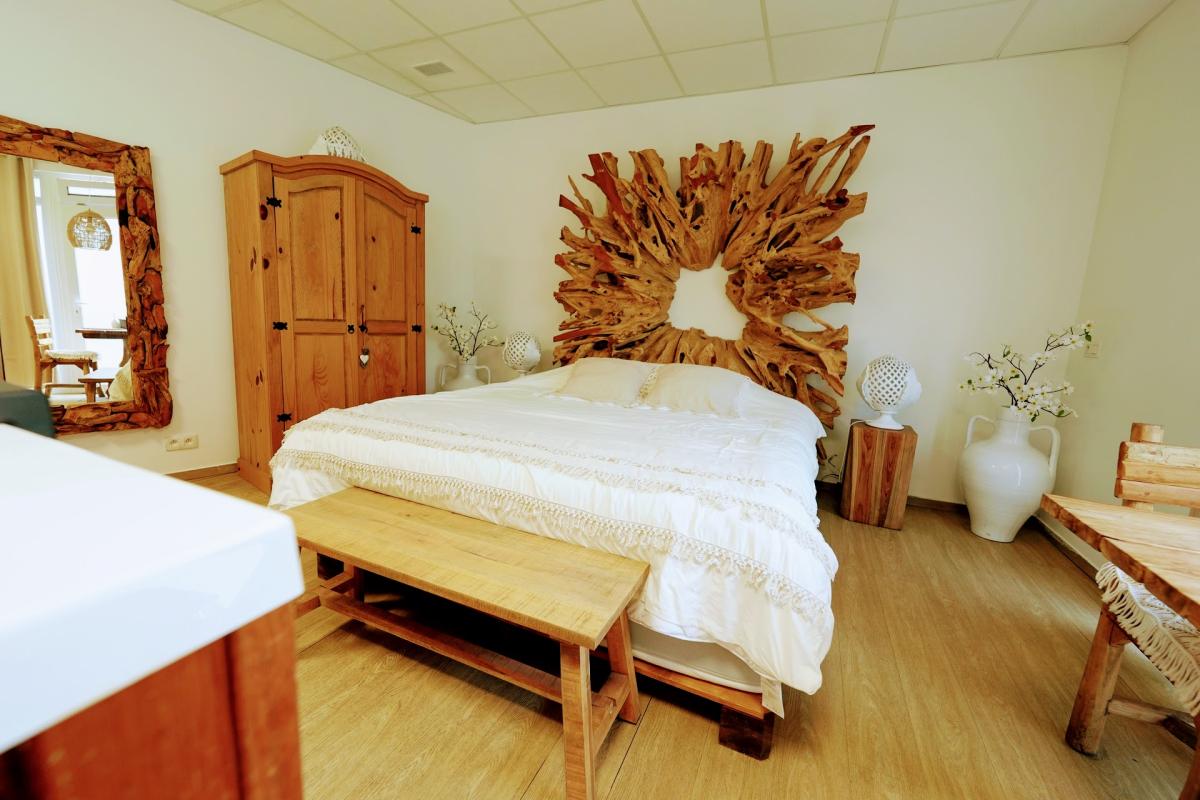 Suite Romantic exécutive avec Jacuzzi privé + Accès au SPA privatif - image 3