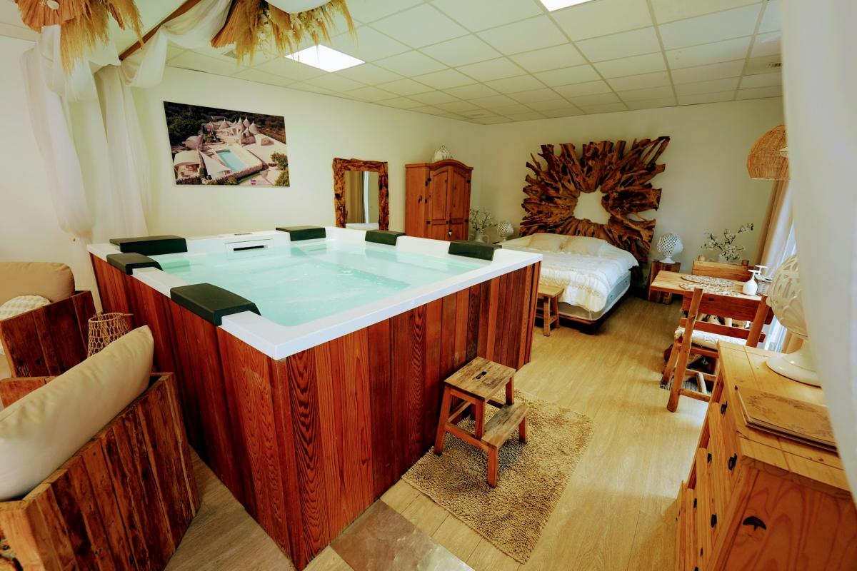 Suite Romantic exécutive avec Jacuzzi privé + Accès au SPA privatif - image 6
