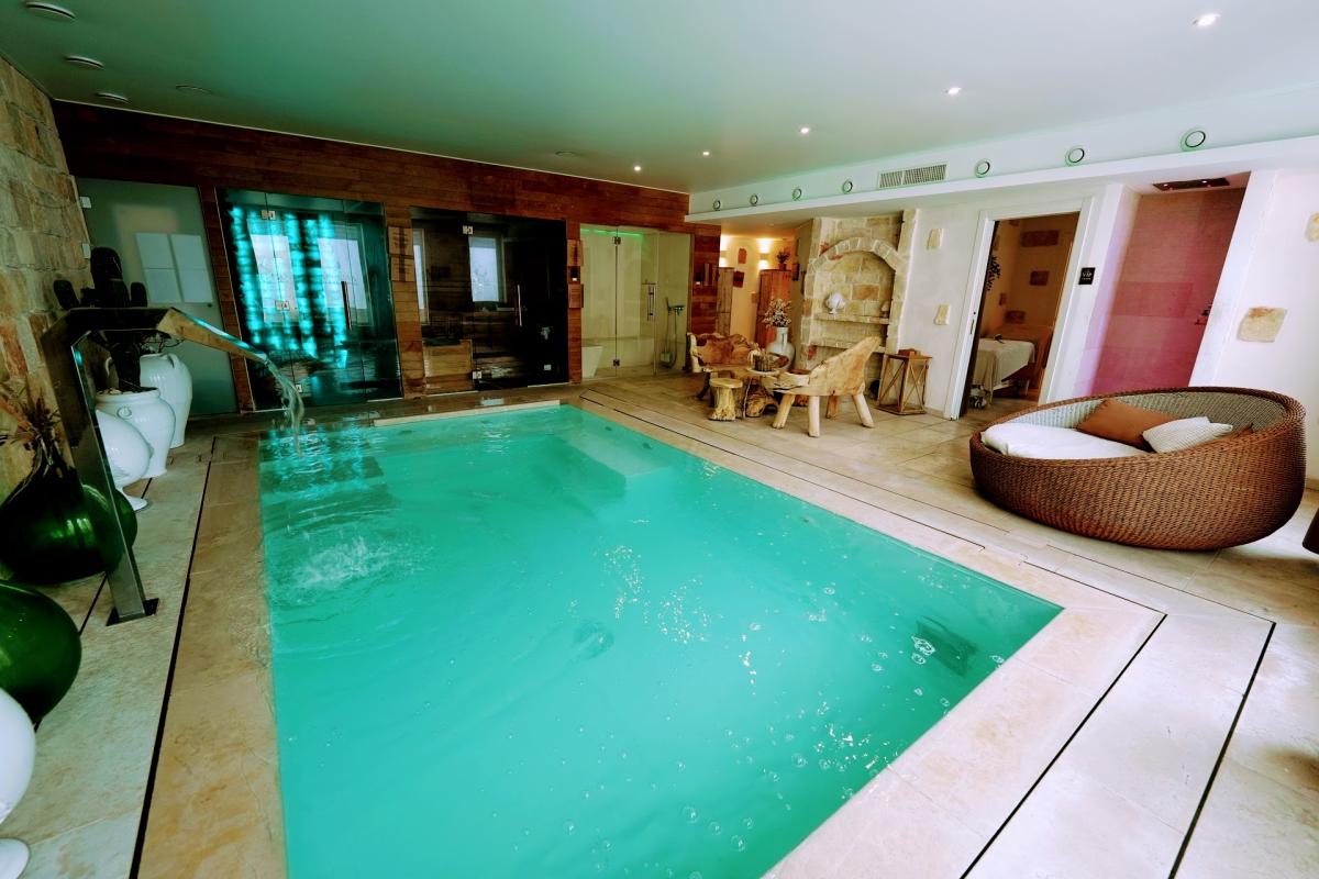 Suite Romantic exécutive avec Jacuzzi privé + Accès au SPA privatif - image 40