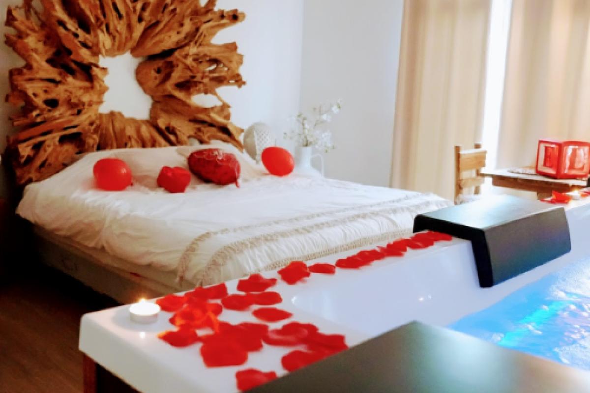 Executive romantische suite met privéjacuzzi - Love Suite met privéjacuzzi - image 19